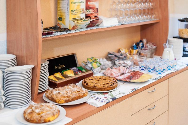 Regina Hotel E Ristorante Punta Marina Zewnętrze zdjęcie