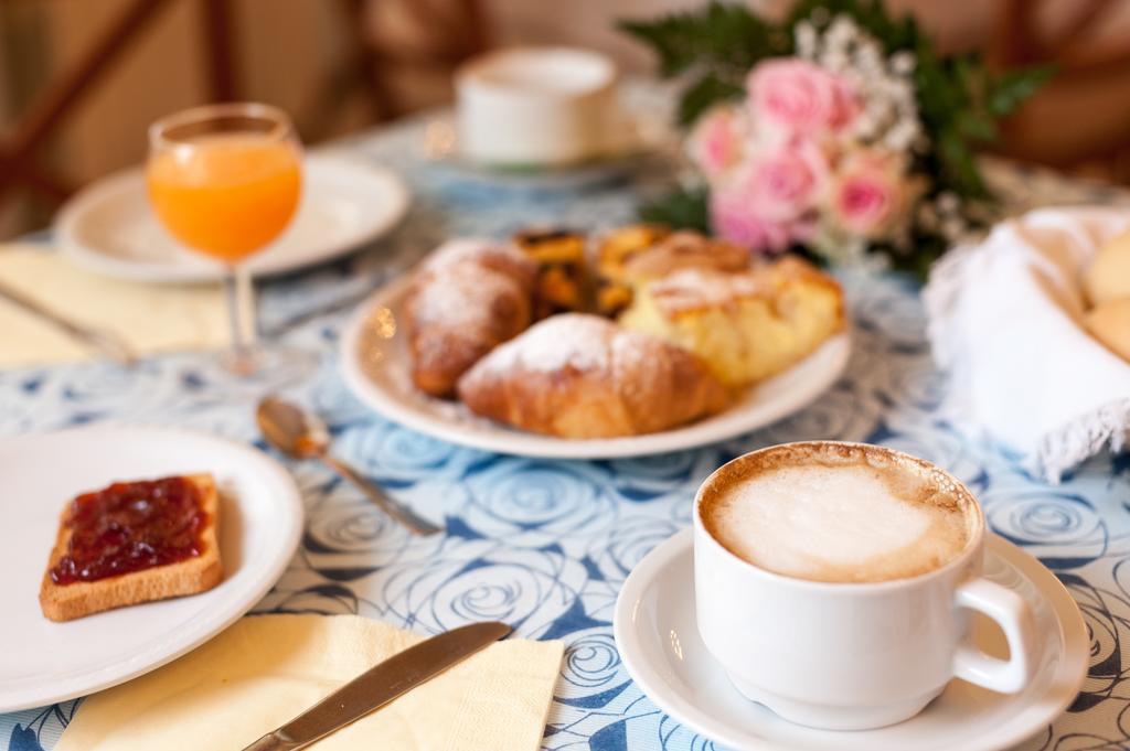 Regina Hotel E Ristorante Punta Marina Zewnętrze zdjęcie