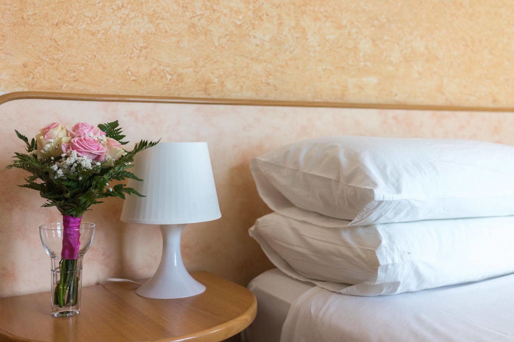 Regina Hotel E Ristorante Punta Marina Zewnętrze zdjęcie